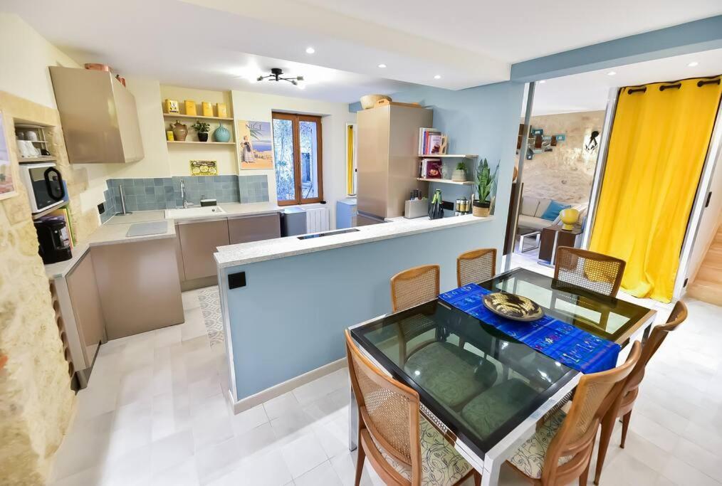 Charmante Maison De Village Au Coeur Du Luberon キュキュロン エクステリア 写真