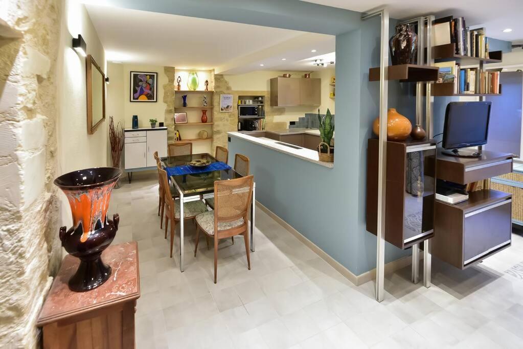 Charmante Maison De Village Au Coeur Du Luberon キュキュロン エクステリア 写真